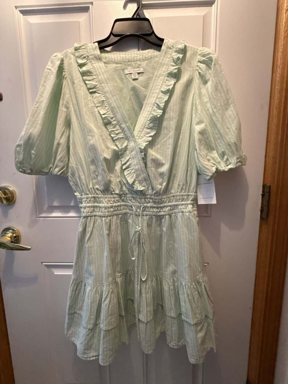 Free Assembly Women's Tiered Ruffle Mini Dress with Short Puff Sleeves in Mint P